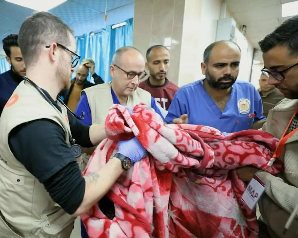 Starmer: ‘No photos’ – British Surgeon Accuses UK Government of Ignoring Gaza ‘War Crime’ Evidence, Calls Silence ‘Complicity’ Starmer: ‘No photos’ – British Surgeon Accuses UK Government of Ignoring Gaza ‘War Crime’ Evidence, Calls Silence ‘Complicity’