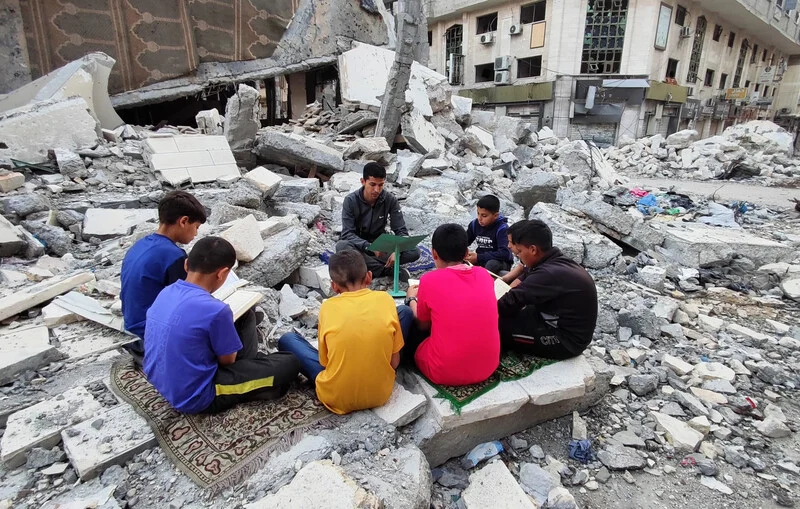 “An Apology Is Meaningless Without Action”: Juliet Stevenson Confronts UK Government Over Gaza Students “An Apology Is Meaningless Without Action”: Juliet Stevenson Confronts UK Government Over Gaza Students